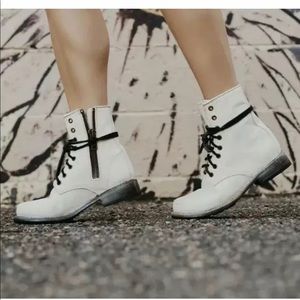 FREEBIRD MANCHESTER WHITE SIZE 9